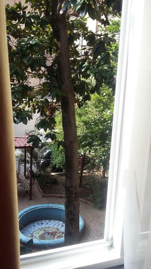 Joniskera Otel Tiflis Oda fotoğraf
